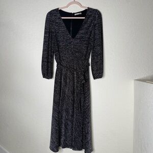 ALICE + OLIVIA 3/4 Sleeve Fit Flare Midi Metallic Wrap Dress Size 6 Black Silver